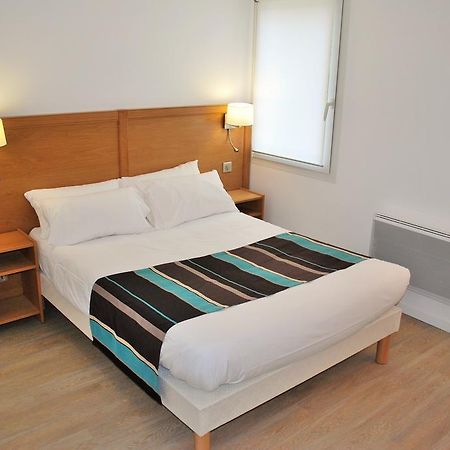 אוז'ני-לה-בן Hotel Le Relais Des Champs מראה חיצוני תמונה