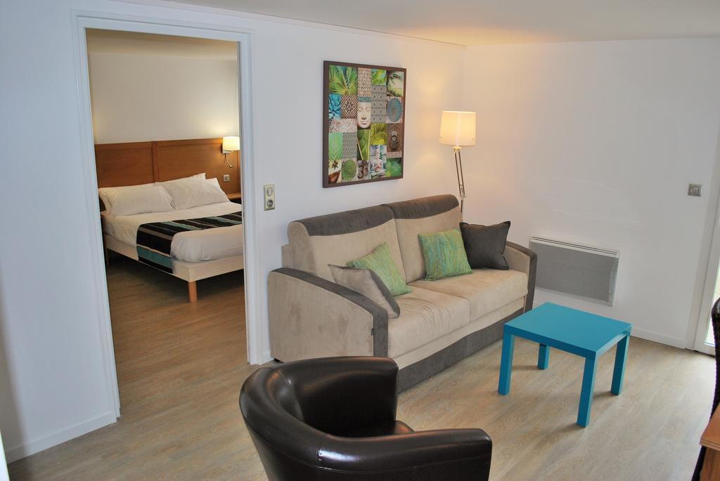 אוז'ני-לה-בן Hotel Le Relais Des Champs מראה חיצוני תמונה
