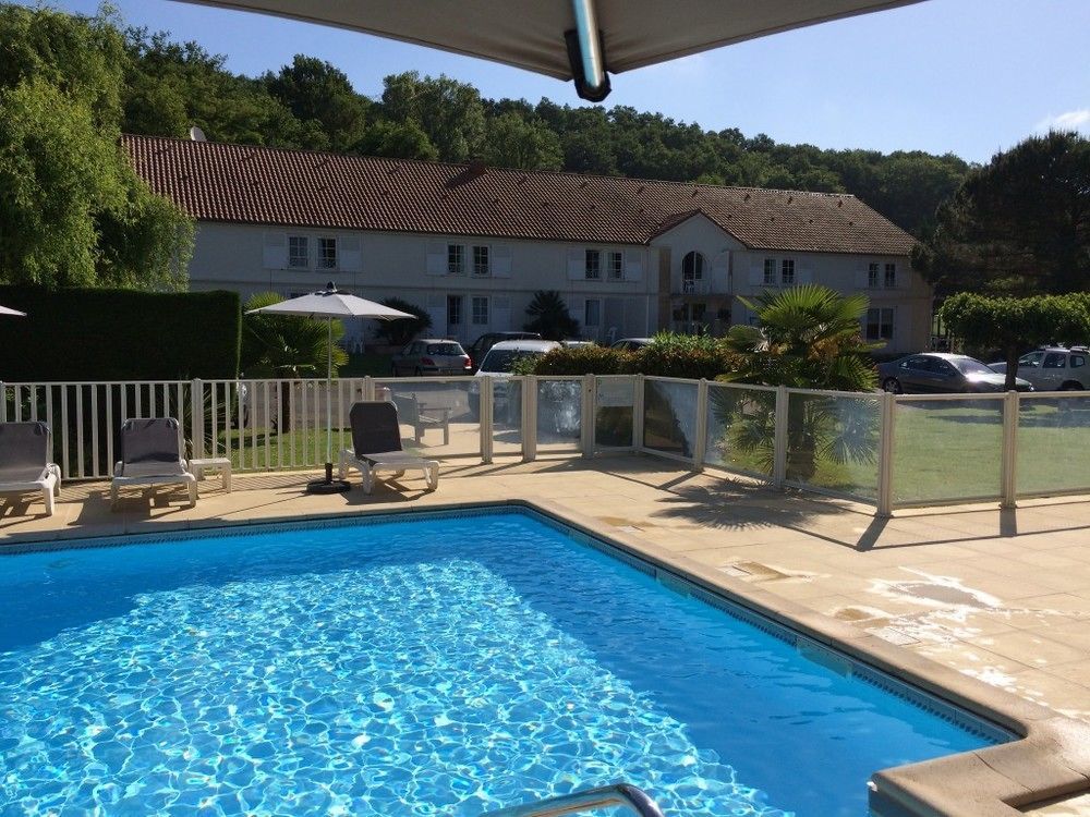 אוז'ני-לה-בן Hotel Le Relais Des Champs מראה חיצוני תמונה