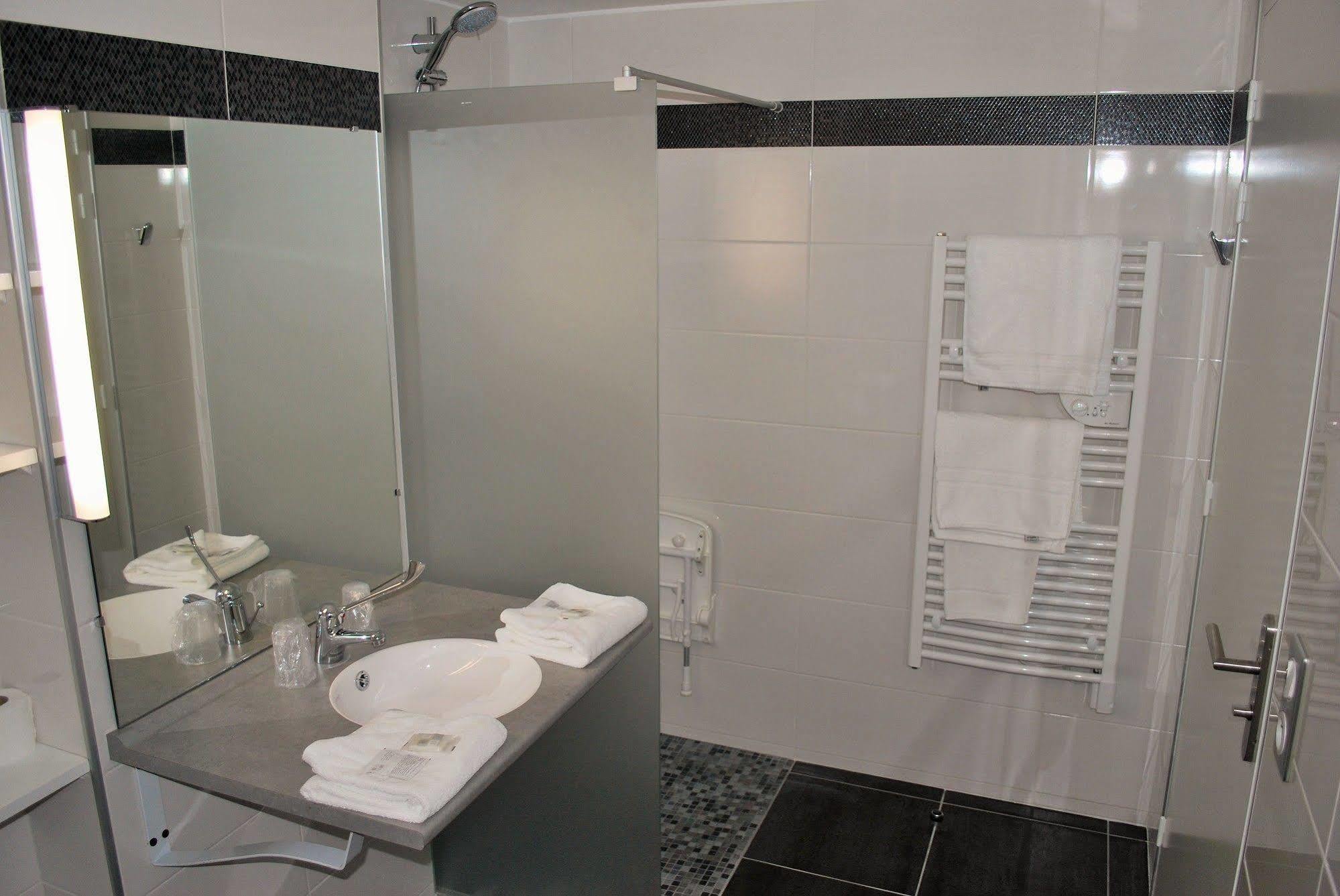 אוז'ני-לה-בן Hotel Le Relais Des Champs מראה חיצוני תמונה