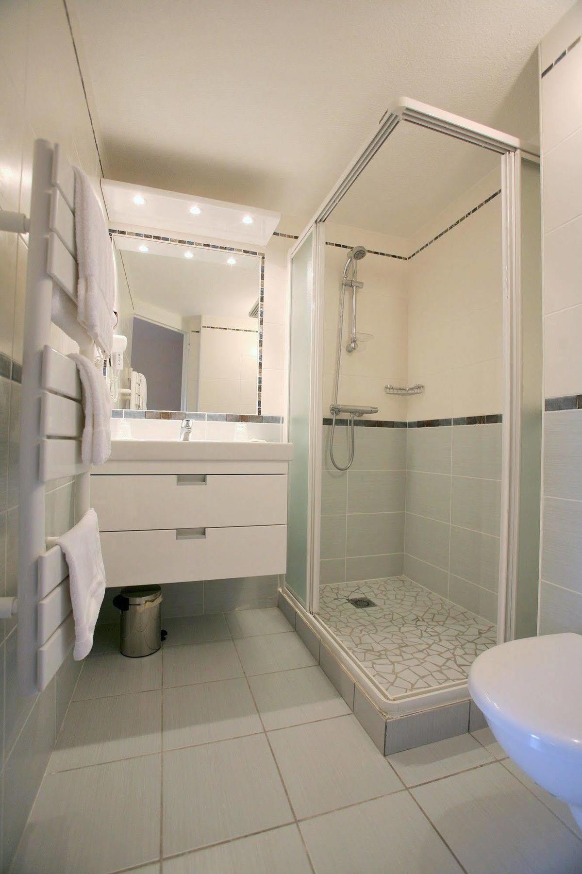 אוז'ני-לה-בן Hotel Le Relais Des Champs מראה חיצוני תמונה